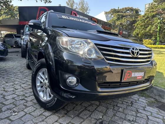 TOYOTA HILUX SW4 3.0 SRV 4X4 7 LUGARES 16V TURBO INTERCOOLER DIESEL 4P AUTOMÁTICO